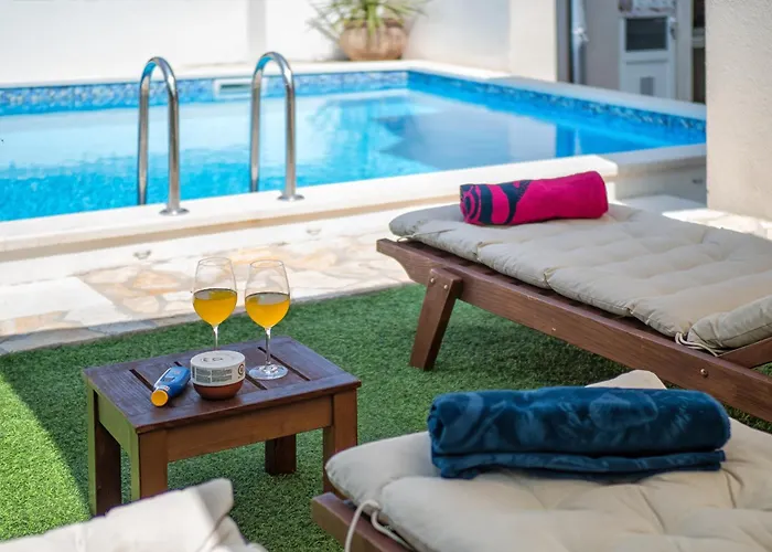 Bruno's Pool House Ciovo Appartement *