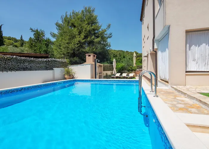 Bruno's Pool House Ciovo Lägenhet