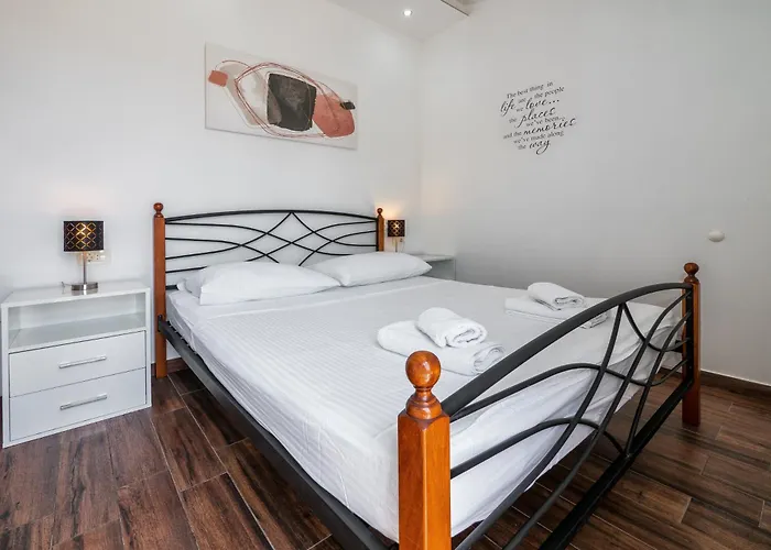 Bruno's Pool House Ciovo Lägenhet *