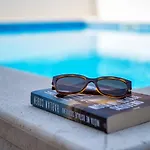 Bruno's Pool House Ciovo شقة
