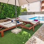 شقة Bruno's Pool House Ciovo
