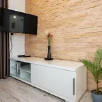 Bruno's Pool House Ciovo شقة تروغير