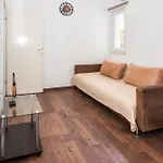 Bruno's Pool House Ciovo شقة تروغير