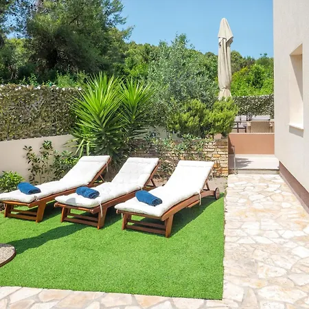 아파트 Bruno's Pool House Ciovo