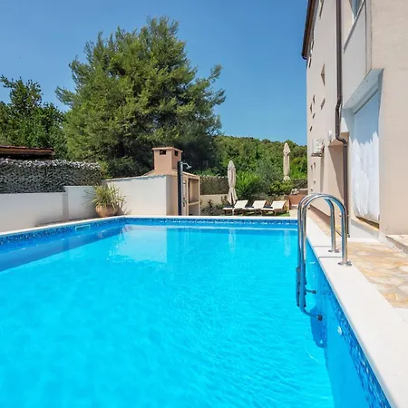 Bruno's Pool House Ciovo 아파트