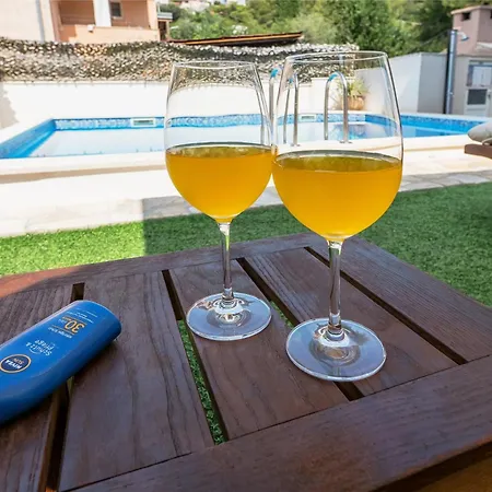 Bruno's Pool House Ciovo 아파트