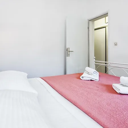 Bruno'S Pool House Ciovo * تروغير