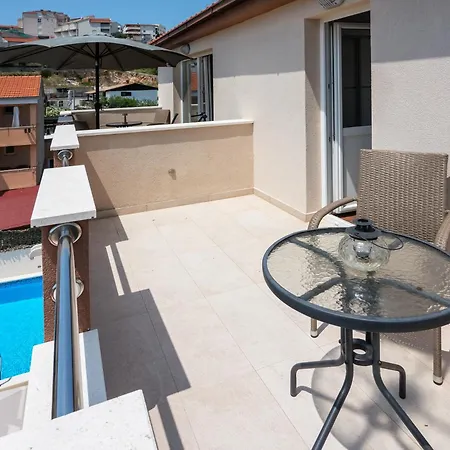아파트 Bruno's Pool House Ciovo