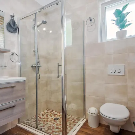 Bruno's Pool House Ciovo * Трогір