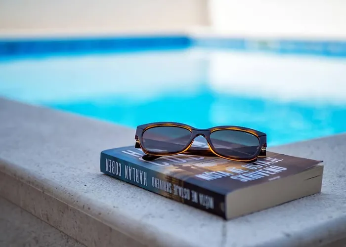 Bruno's Pool House Ciovo Апартаменти