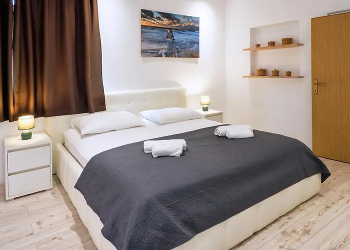 Bruno's Pool House Ciovo Апартаменти