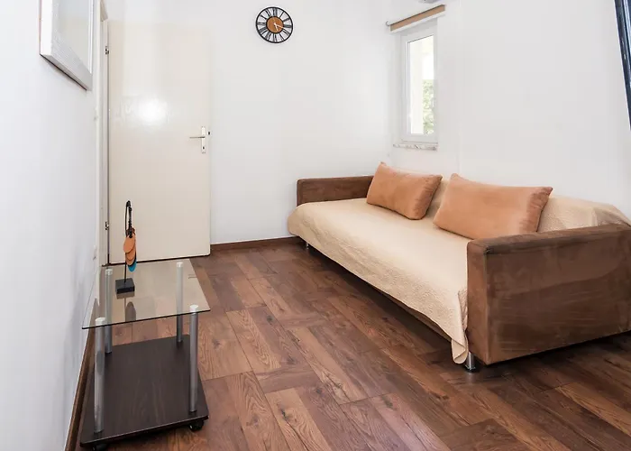 Bruno's Pool House Ciovo Апартаменти Трогір