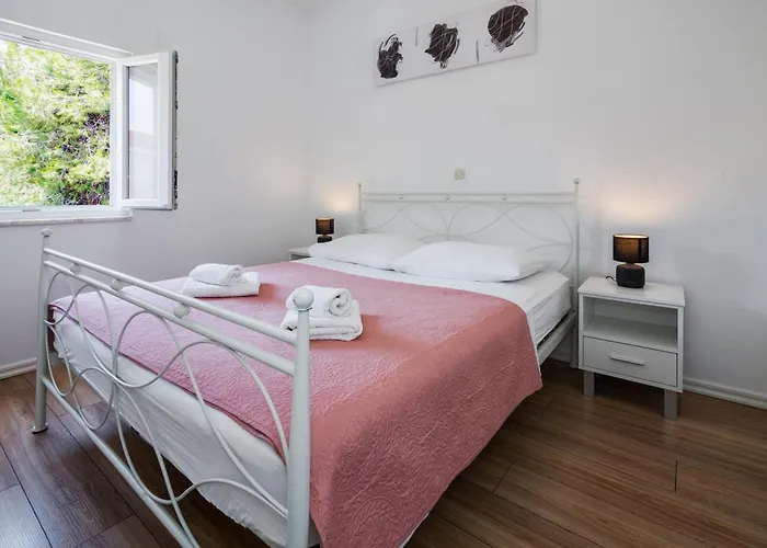 Апартаменти Bruno's Pool House Ciovo Трогір