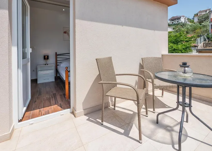 Апартаменти Bruno's Pool House Ciovo Трогір